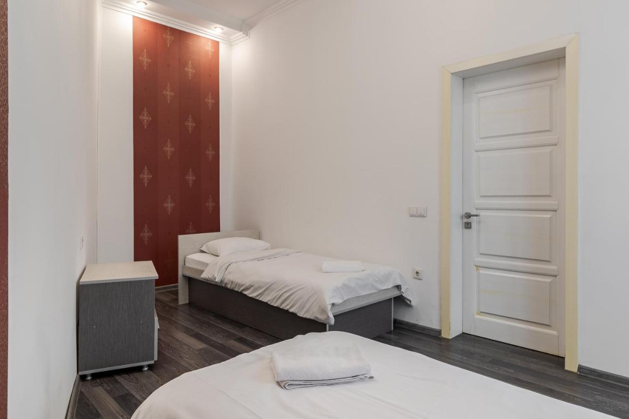 Halytska Apartment Λβιβ Εξωτερικό φωτογραφία