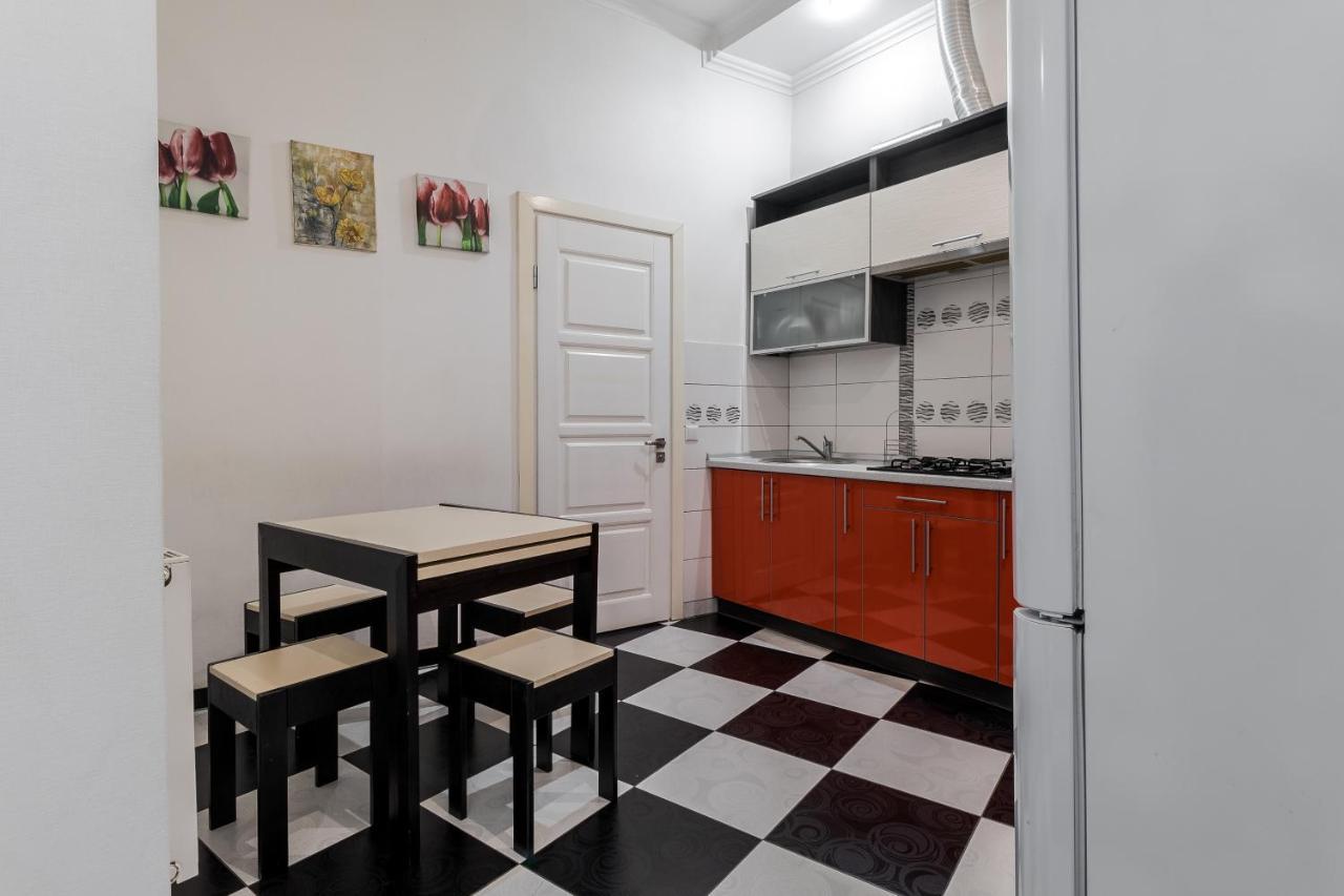 Halytska Apartment Λβιβ Εξωτερικό φωτογραφία